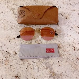 Pink “Round Metal Classic” Ray-Bans